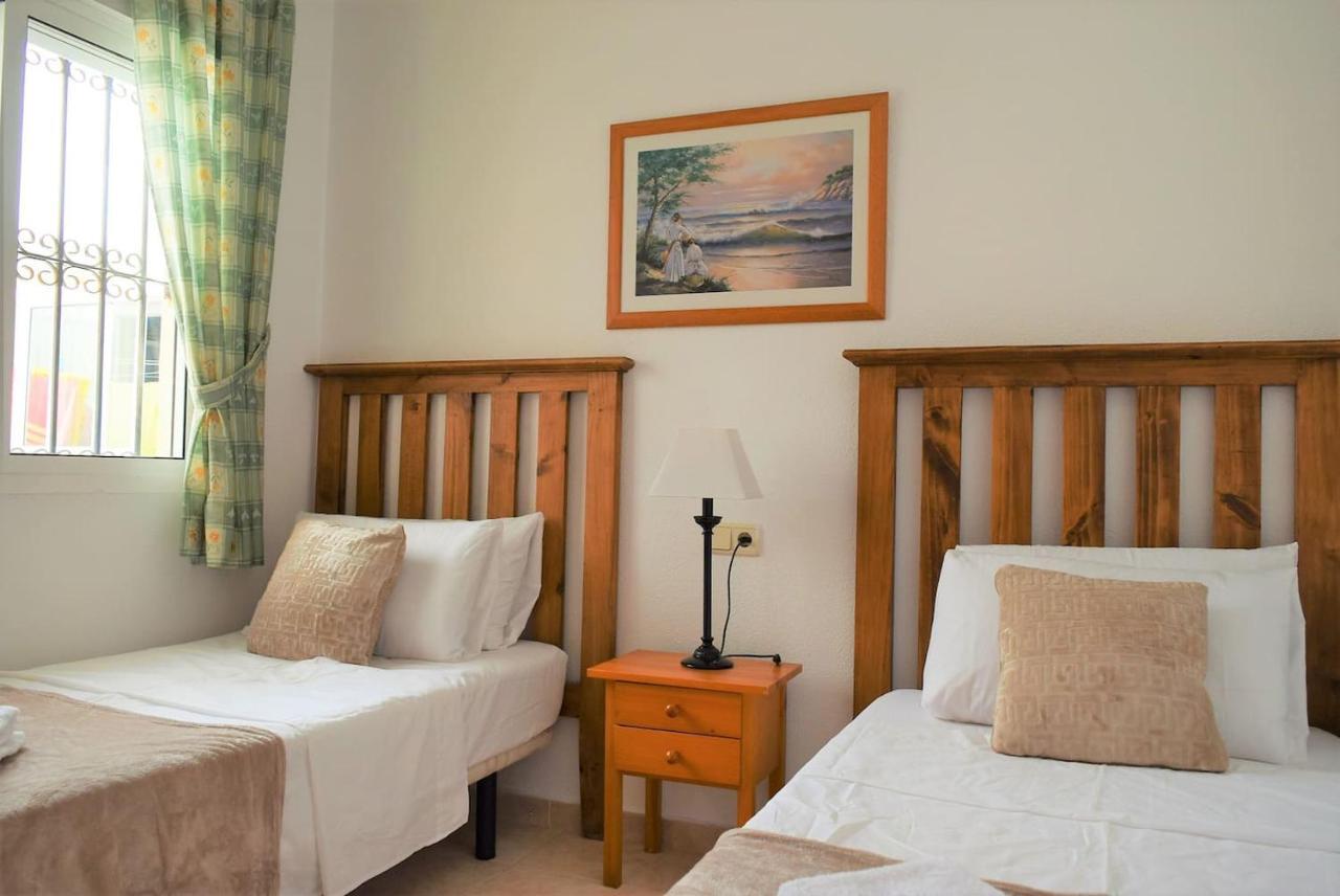 Molino Blanco Apartment 8 - Pool Facing โอริอุเอลา ภายนอก รูปภาพ